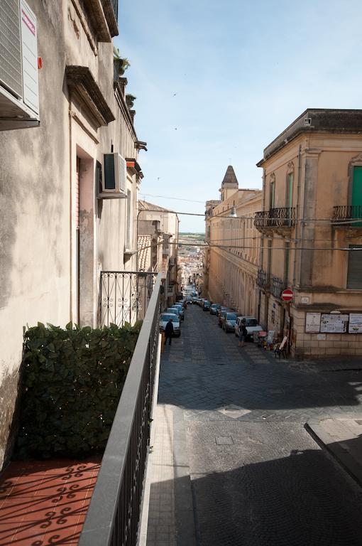 Suite Barocca Noto Rum bild